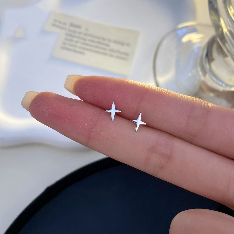 ARETES ESTRELLA 4 PUNTAS