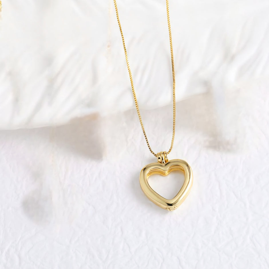 COLLAR CORAZÓN HUECO