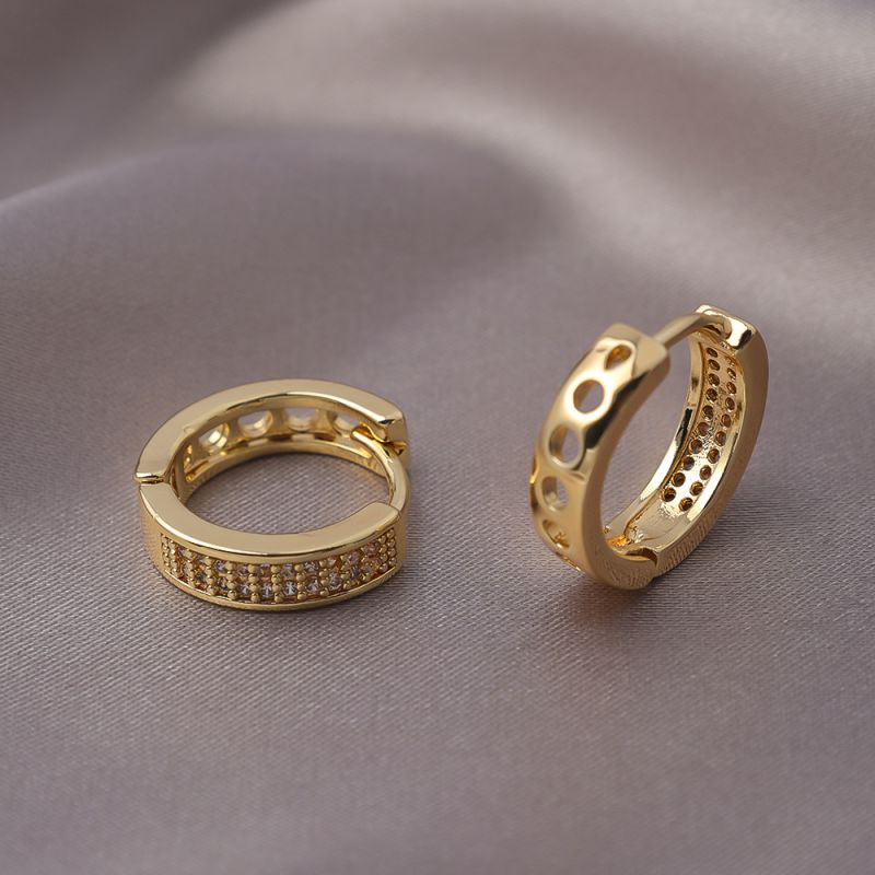 ARETES HUGGIES CON BRILLANTES