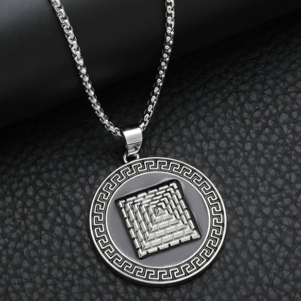 COLLAR CON MEDALLA GEOMÉTRICA