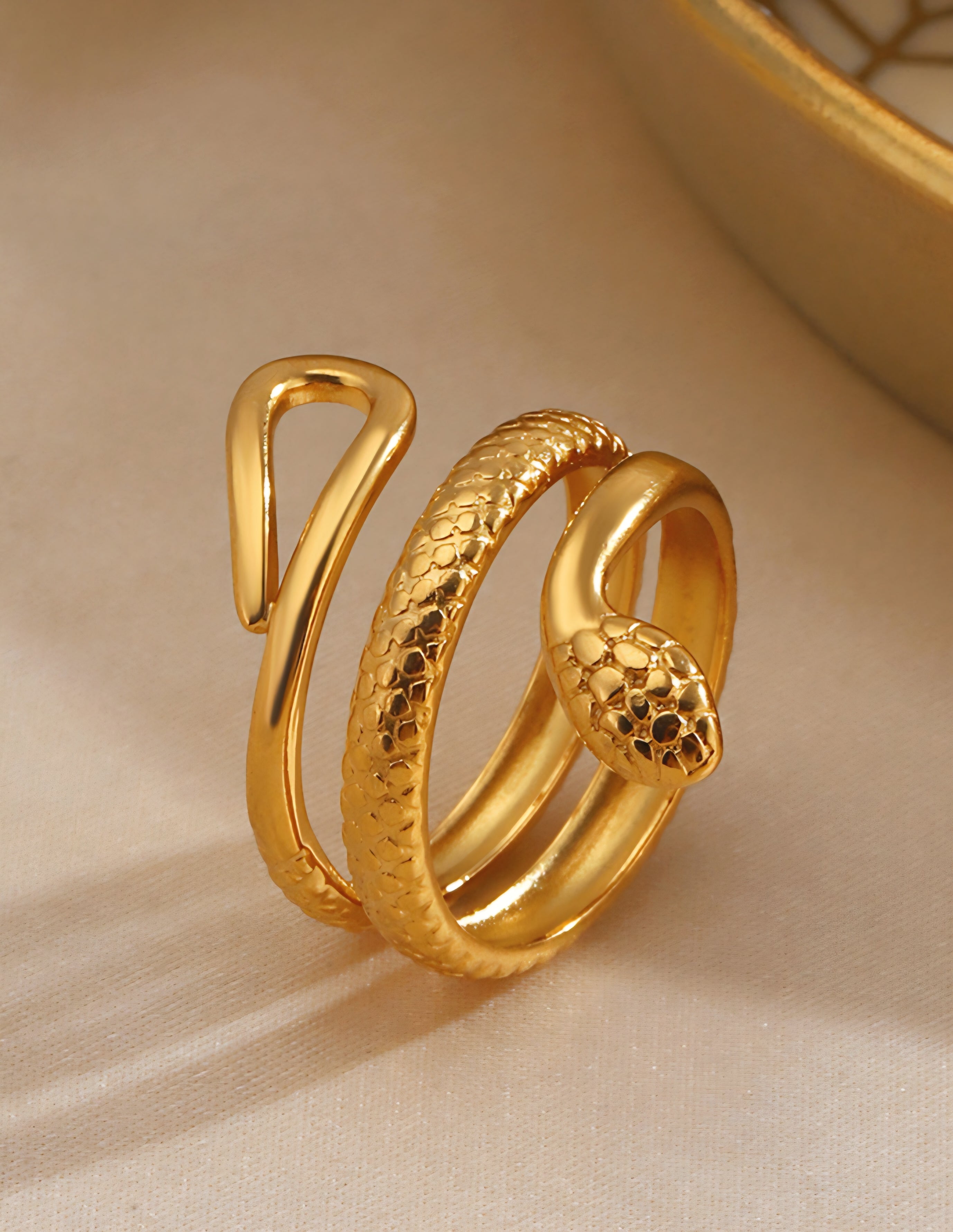 ANILLO SERPIENTE DORADA