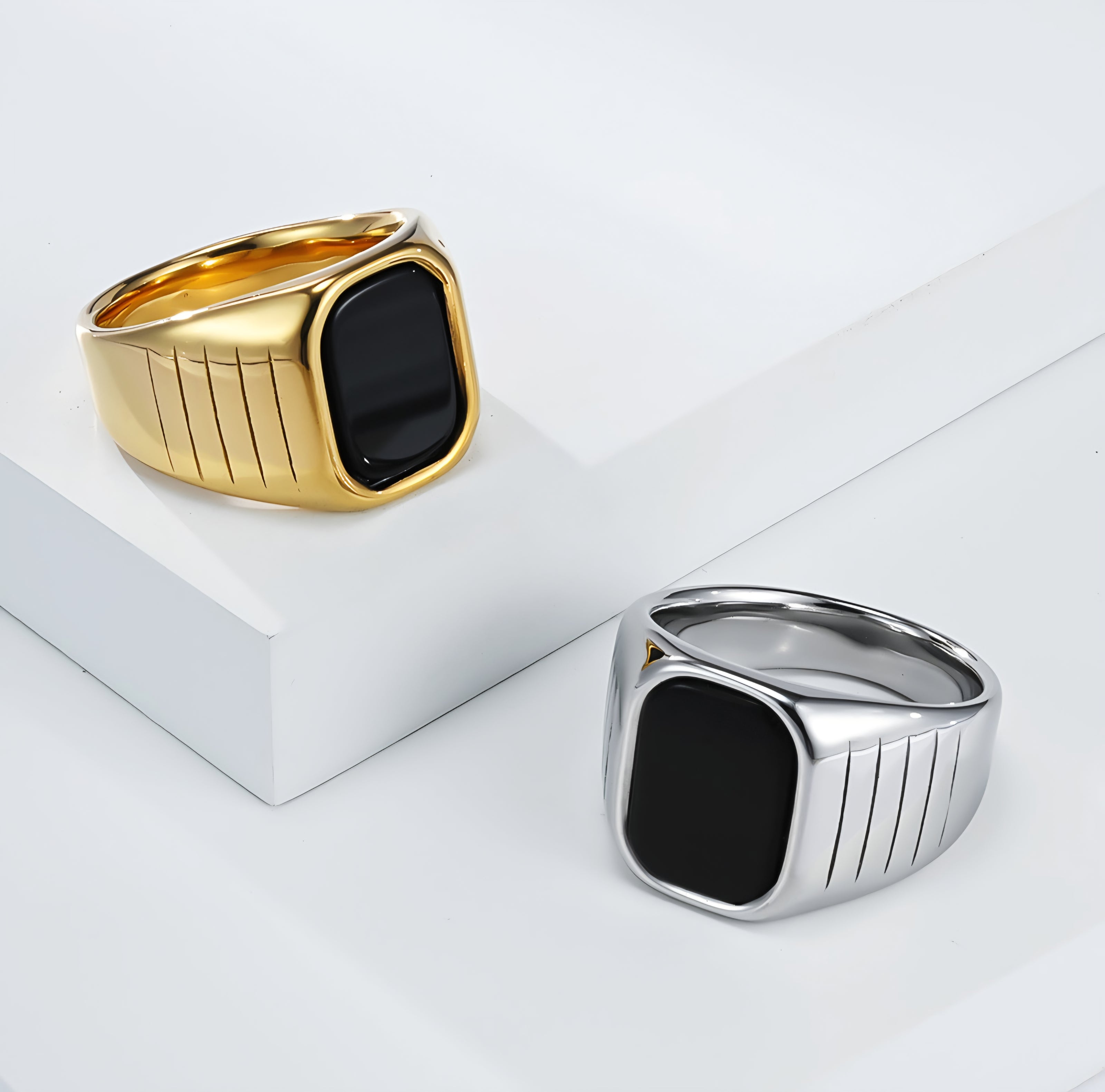 ANILLO TITAN CUADRADO