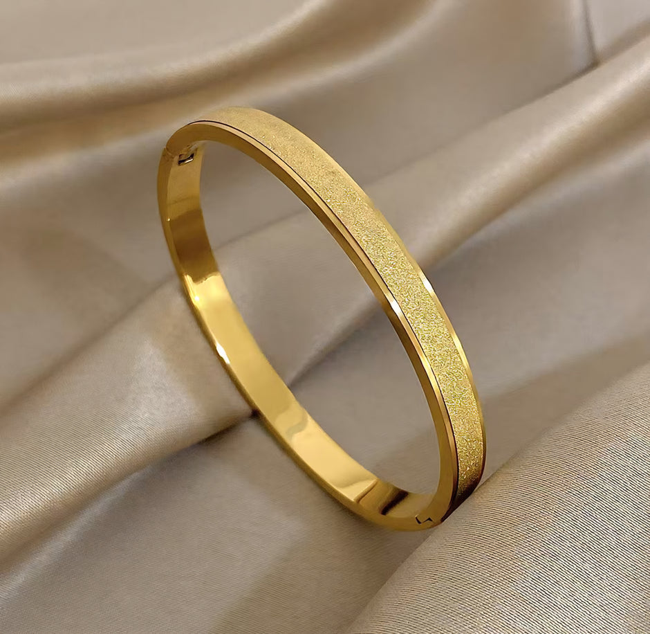 BRAZALETE ACABADO ARENADO