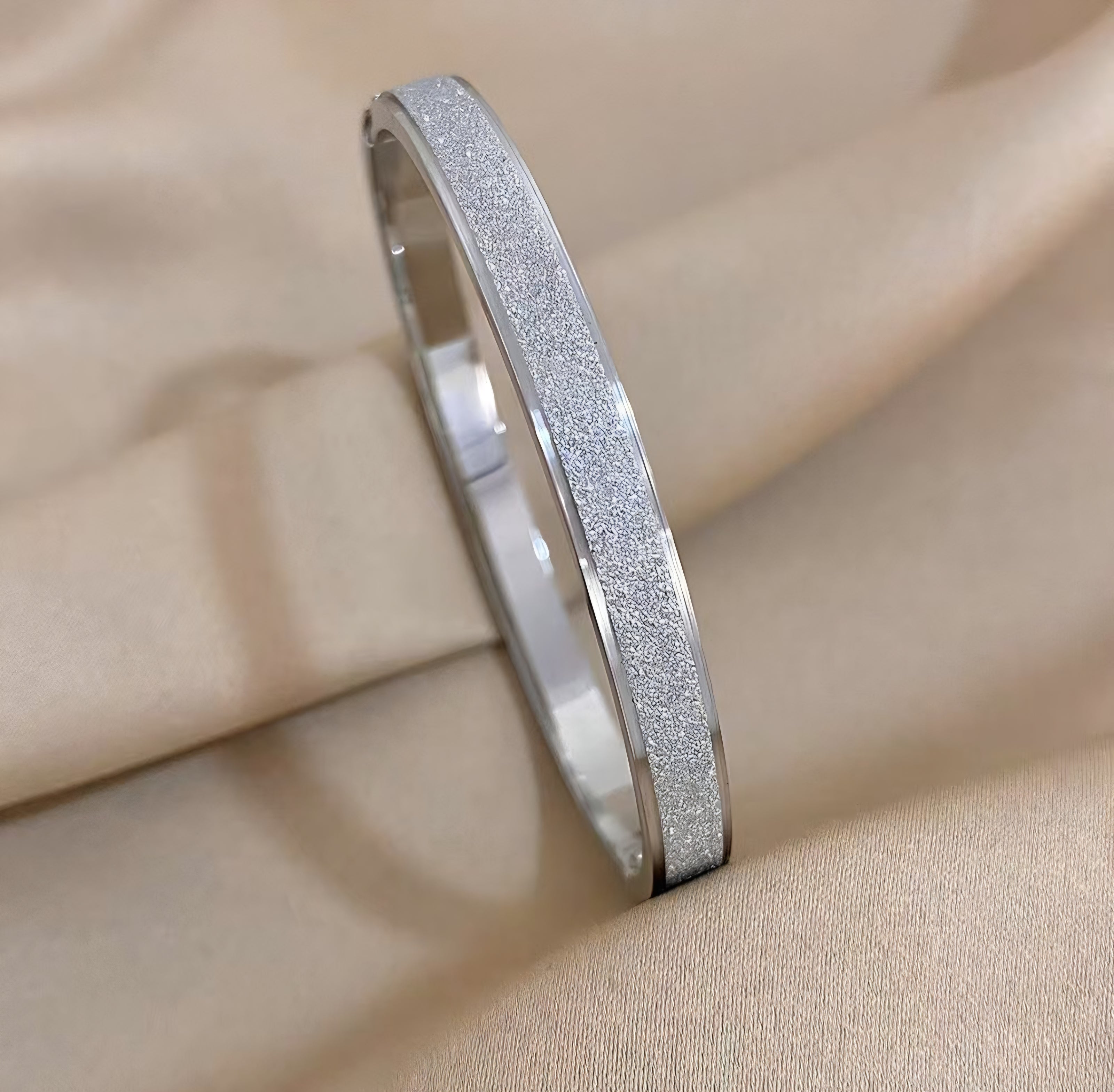 BRAZALETE ACABADO ARENADO