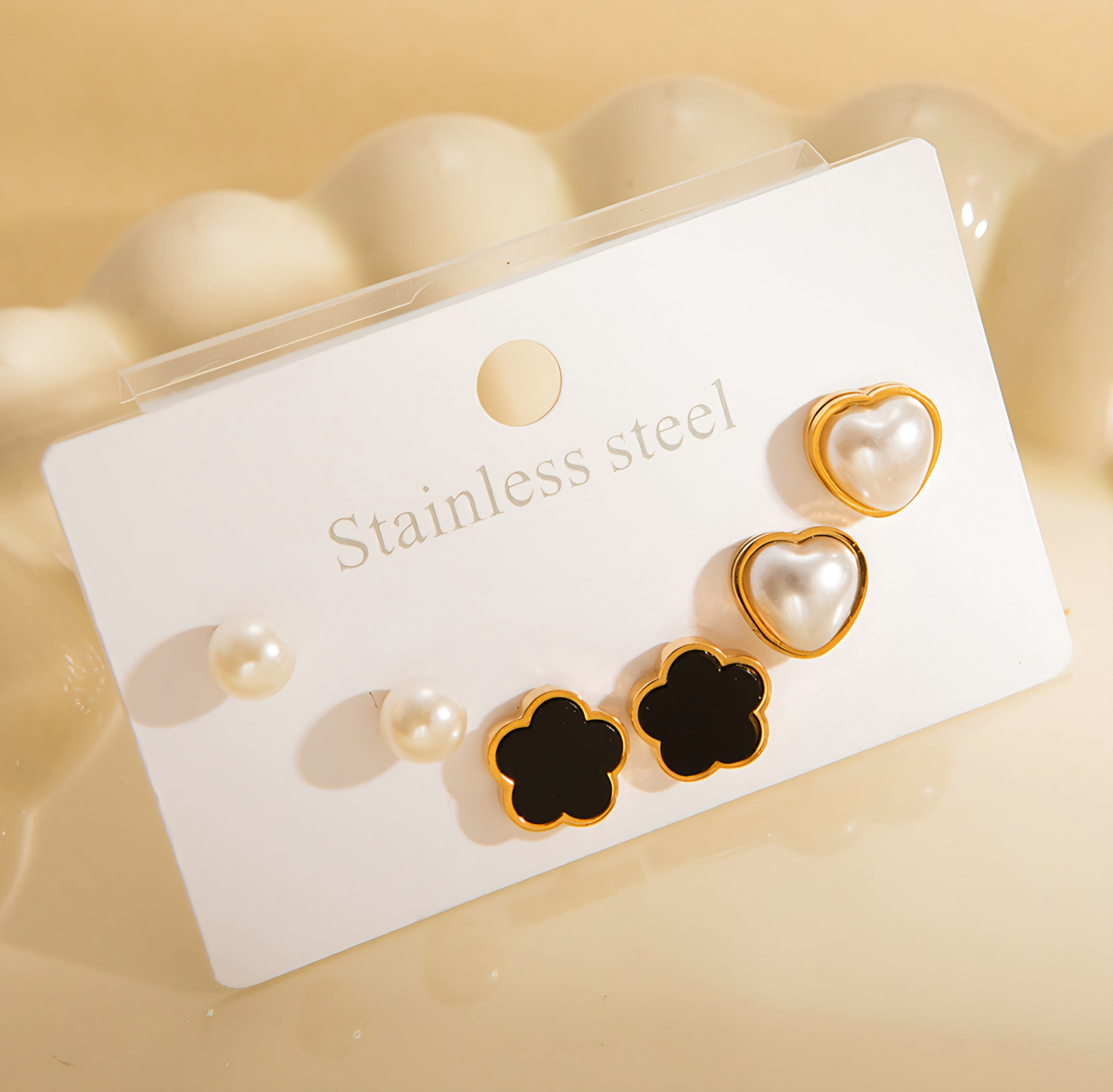 SET 3 PARES DE ARETES, CORAZÓN, FLOR Y PERLA