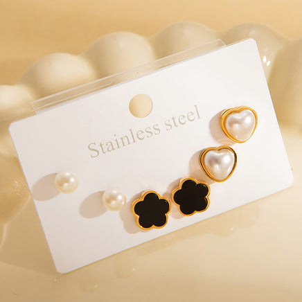 SET 3 PARES DE ARETES, CORAZÓN, FLOR Y PERLA