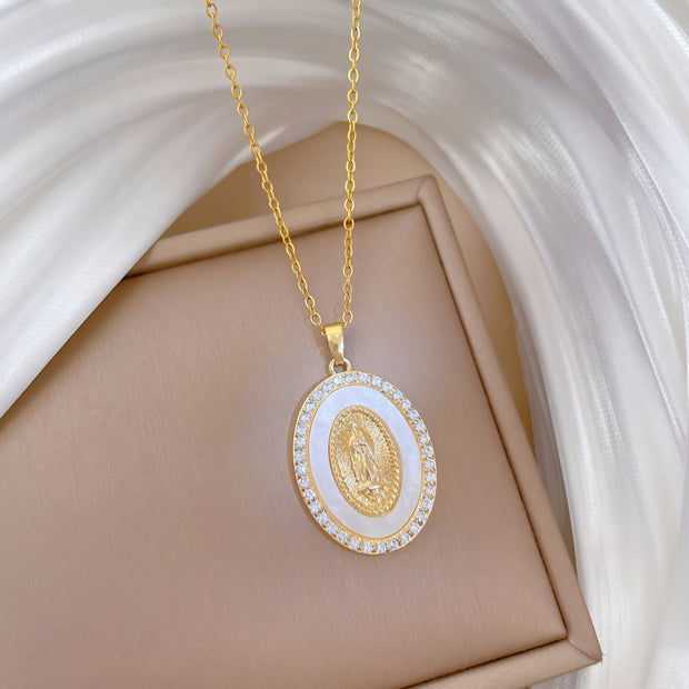 COLLAR VIRGEN OVALADO